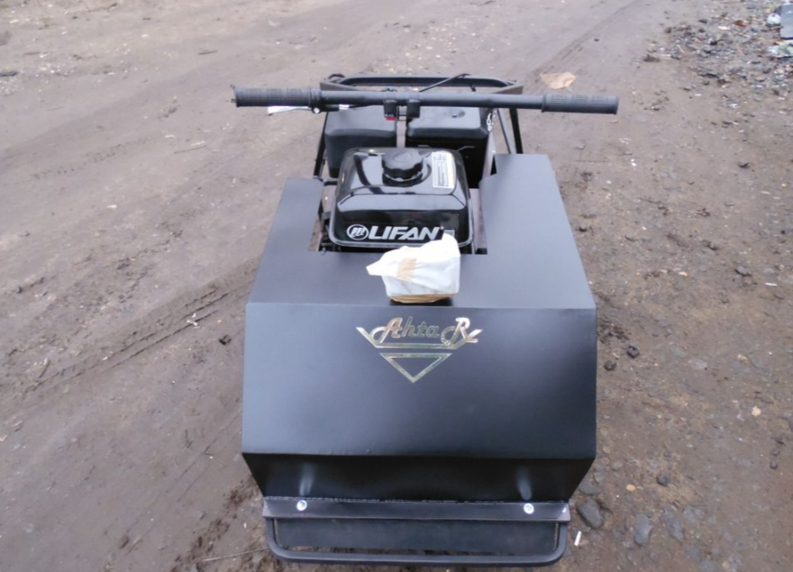 Мотобуксировщик AhtaR Зима 15 л/с с вариатором в Батайске