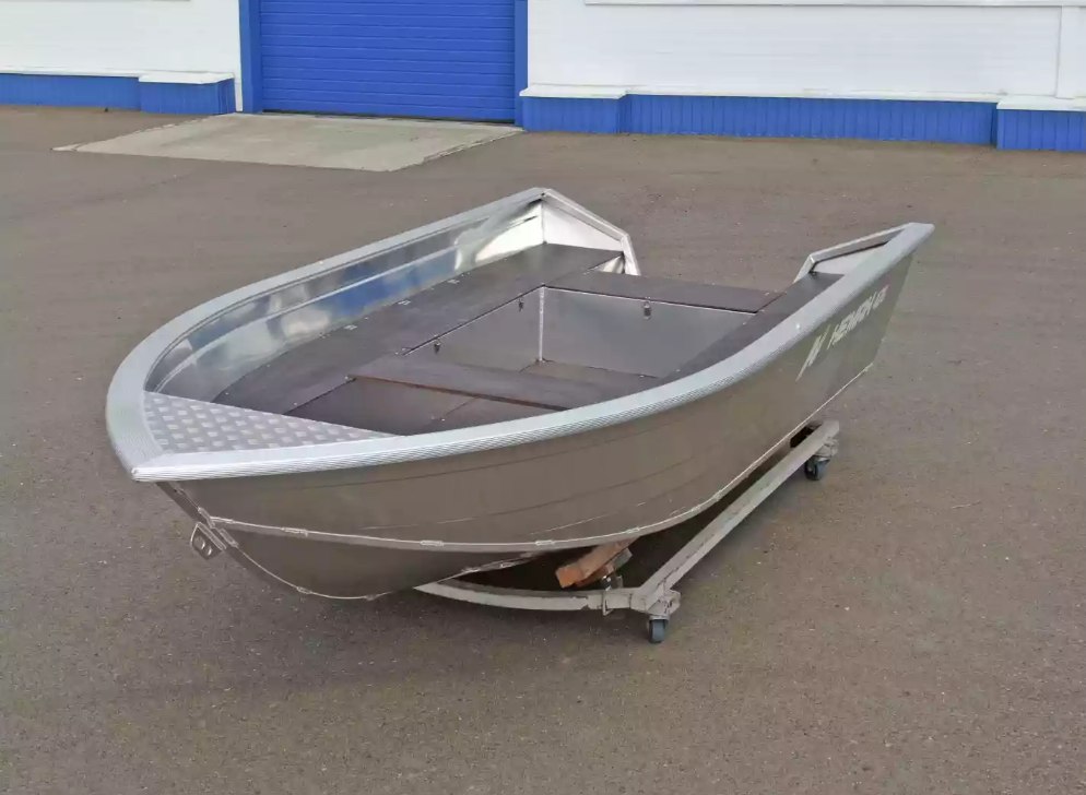Алюминиевая лодка  Неман-420 в Батайске