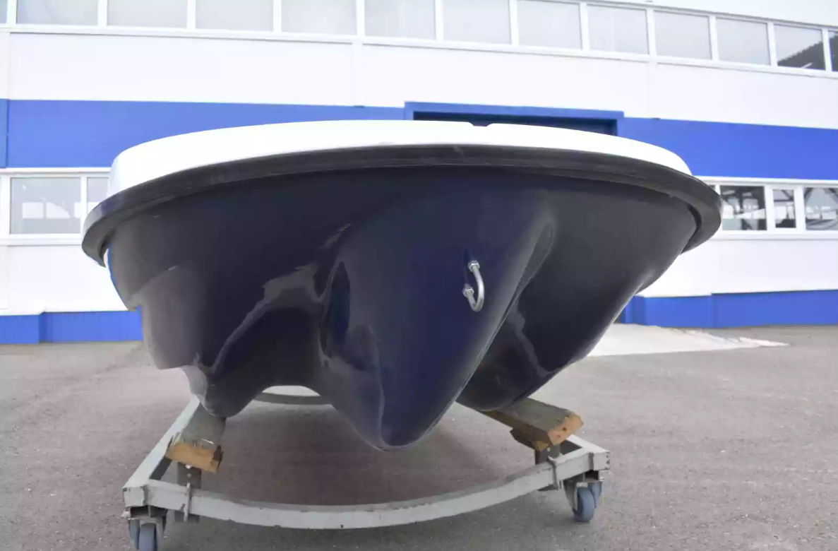 Стеклопластиковая лодка Пингвин New (тримаран) в Батайске