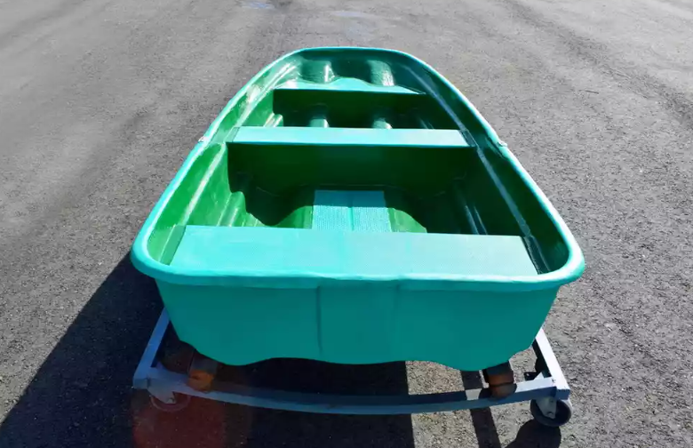 Стеклопластиковая лодка Старт (тримаран) в Батайске