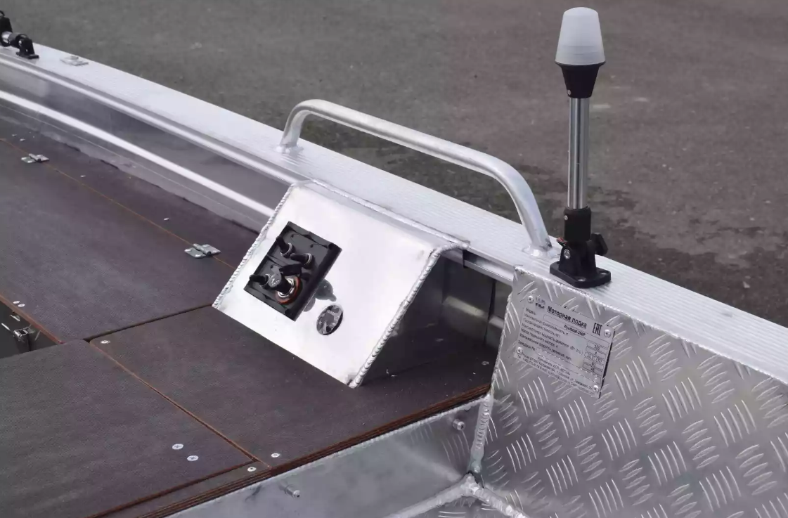 Алюминиевая лодка Wyatboat-390РМ в Батайске