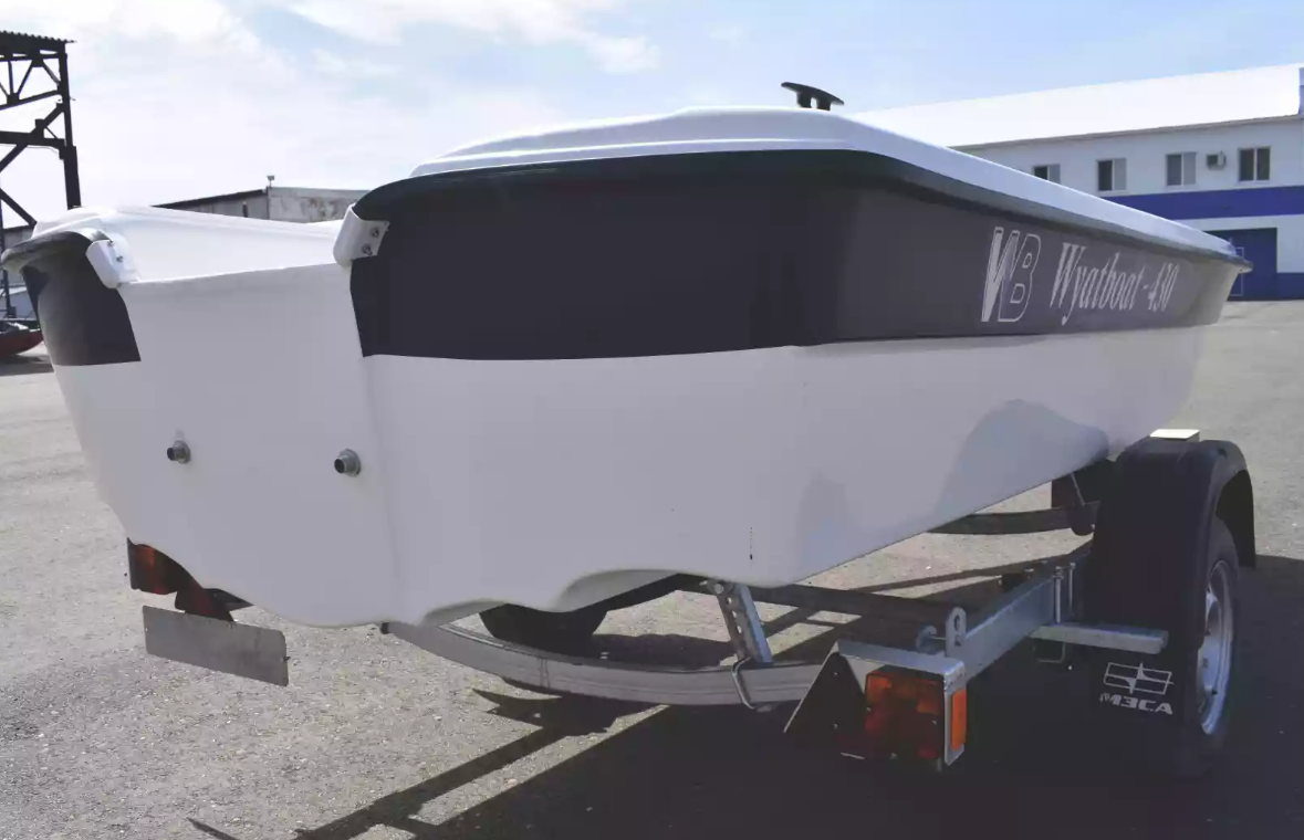 Стеклопластиковая лодка Wyatboat 430 тримаран в Батайске