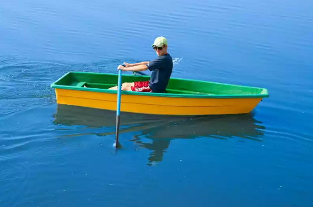 Стеклопластиковая лодка Малютка в Батайске