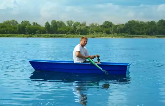 Стеклопластиковая лодка Малютка в Батайске