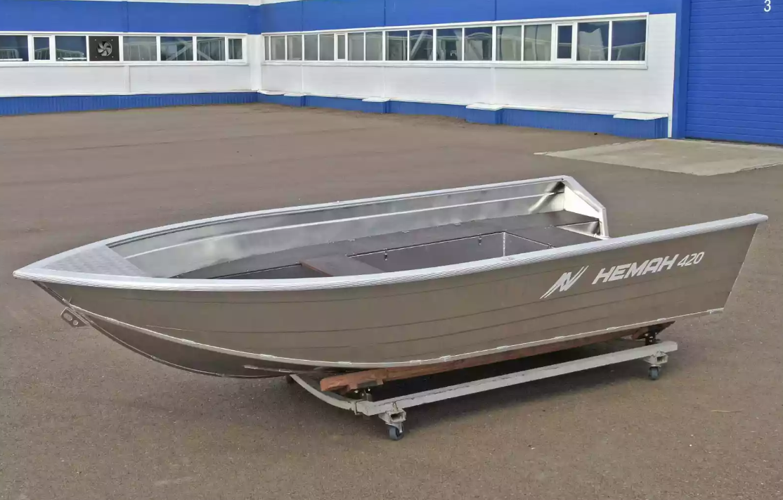 Алюминиевая лодка  Неман-420 в Батайске