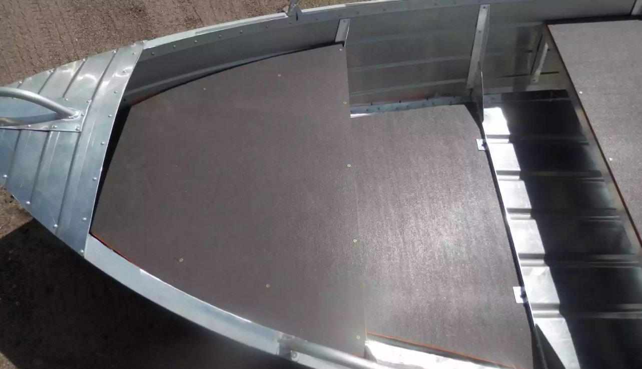 Алюминиевая лодка Вятка-Профи 32 в Батайске