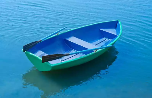 Стеклопластиковая лодка Дельфин в Батайске