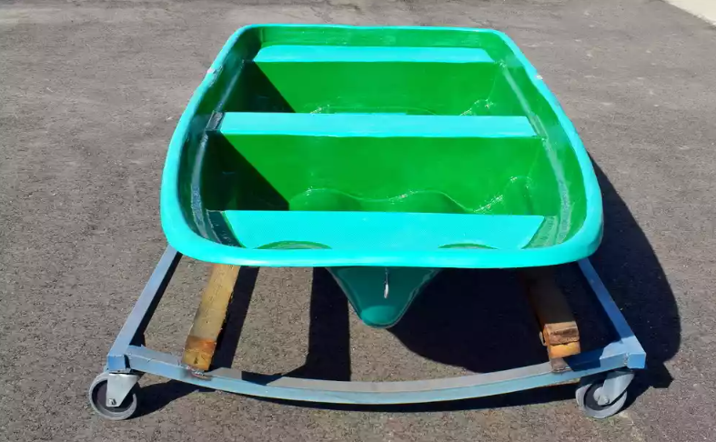 Стеклопластиковая лодка Старт (тримаран) в Батайске