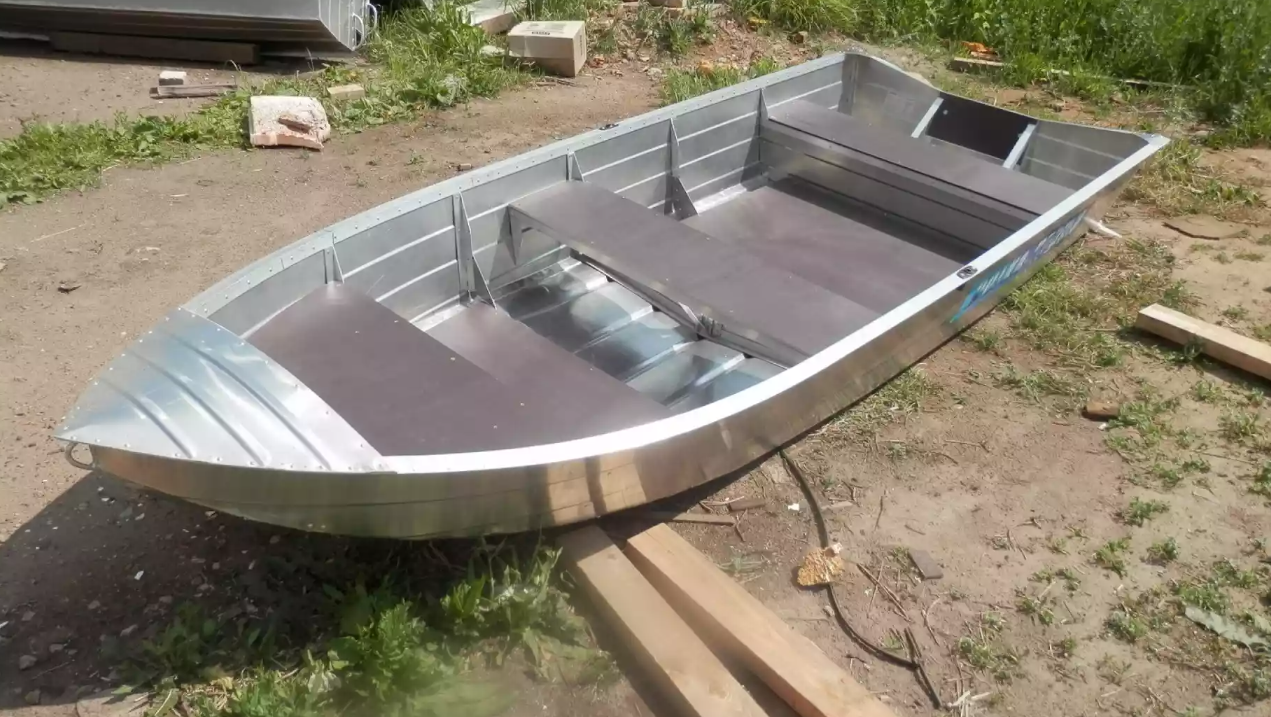 Алюминиевая лодка Вятка-Профи 32 в Батайске