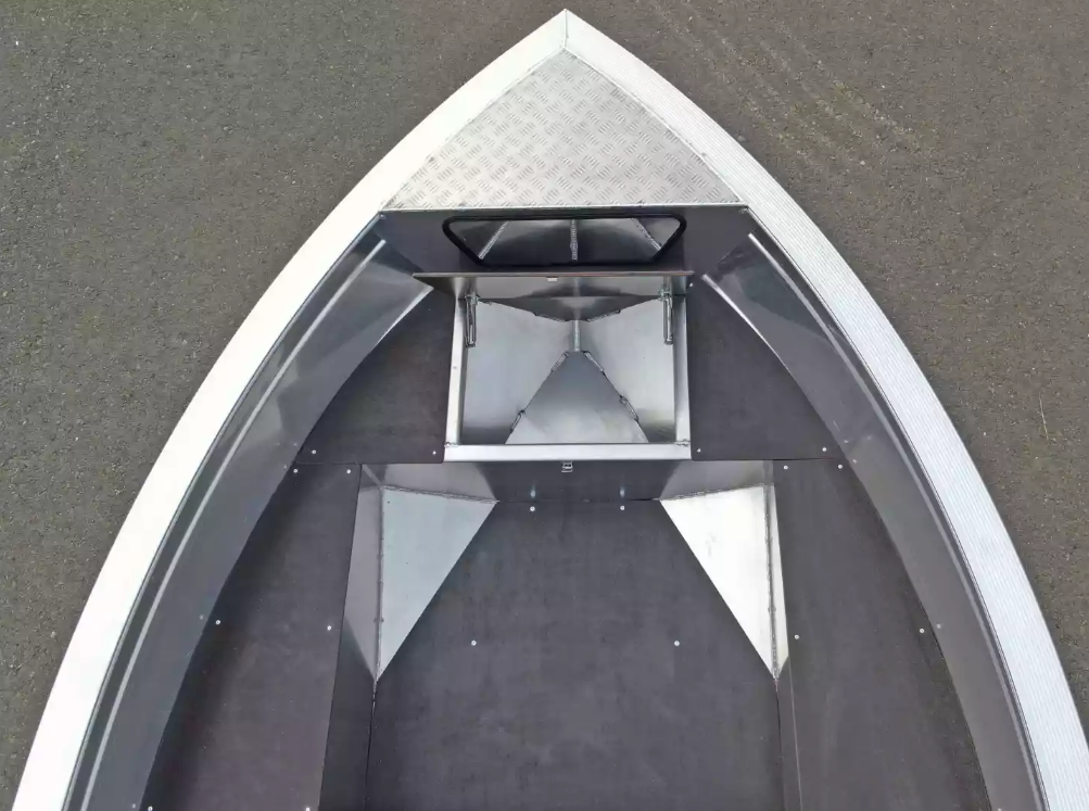 Алюминиевая лодка  Неман-420 в Батайске