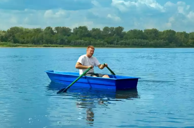 Стеклопластиковая лодка Малютка в Батайске