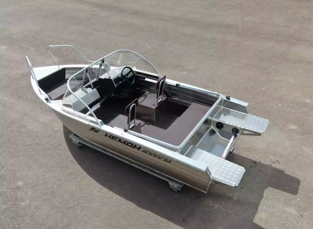 Алюминиевая лодка  Неман-400 DCM NEW в Батайске