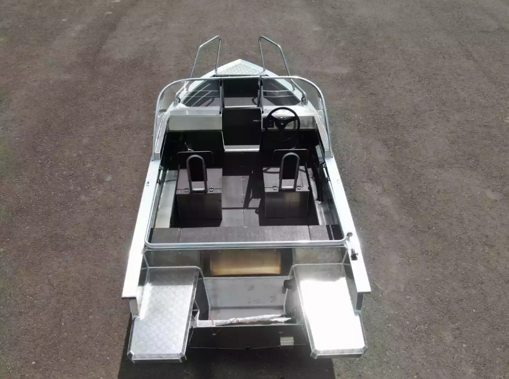 Алюминиевая лодка  Неман-400 DCM NEW в Батайске