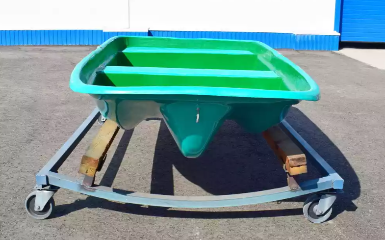 Стеклопластиковая лодка Старт (тримаран) в Батайске