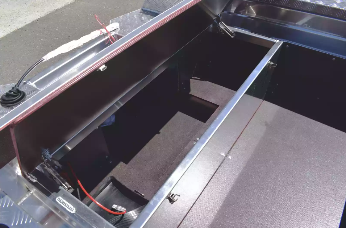 Алюминиевая лодка Wyatboat-390 DCM в Батайске