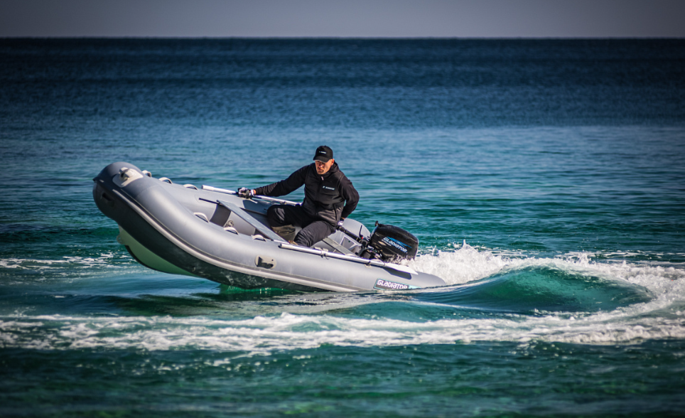 Лодка GLADIATOR RIB380AL в Батайске