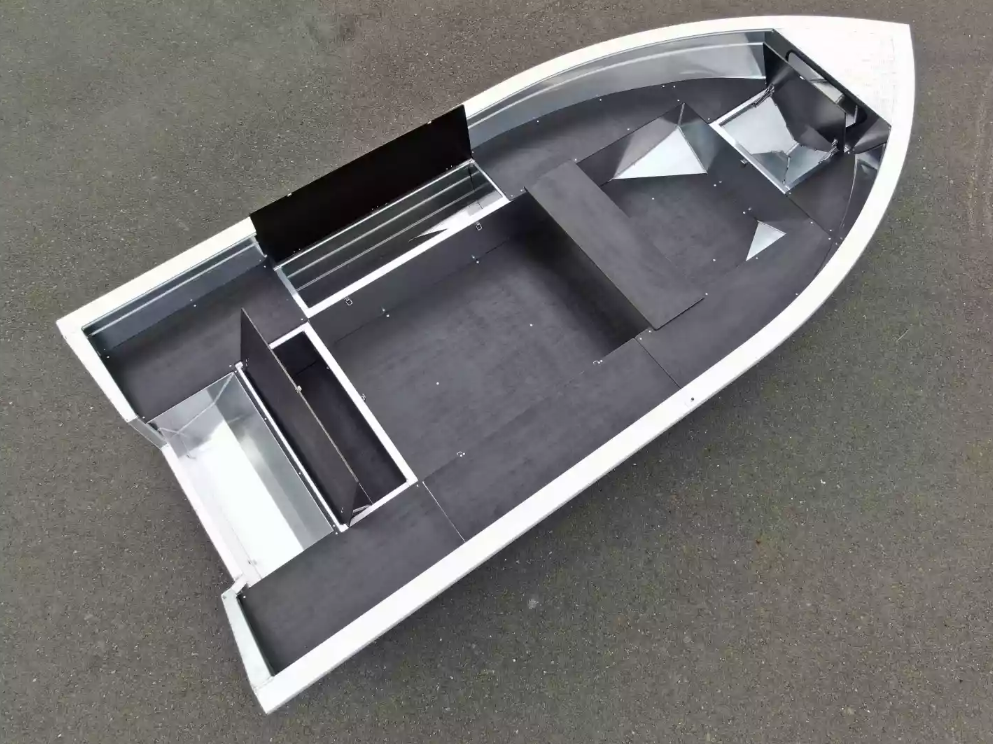 Алюминиевая лодка  Неман-420 в Батайске