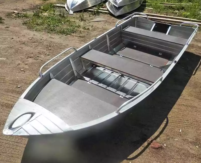 Алюминиевая лодка Вятка-Профи 37 в Батайске