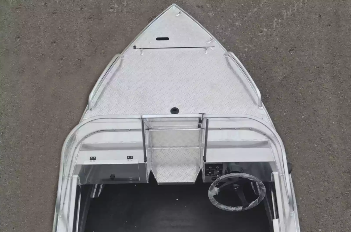 Алюминиевая лодка  Neman-400 PRO в Батайске