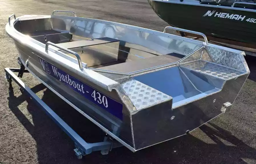 Алюминиевая лодка  Wyatboat-430 Р в Батайске