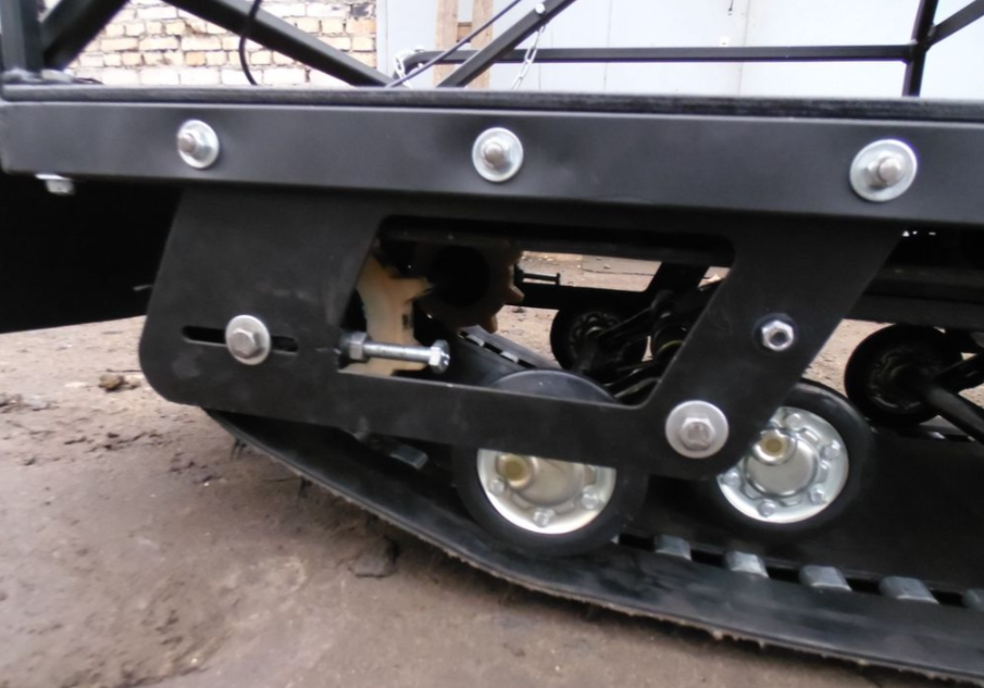 Мотобуксировщик AhtaR Зима 15 л/с с вариатором в Батайске