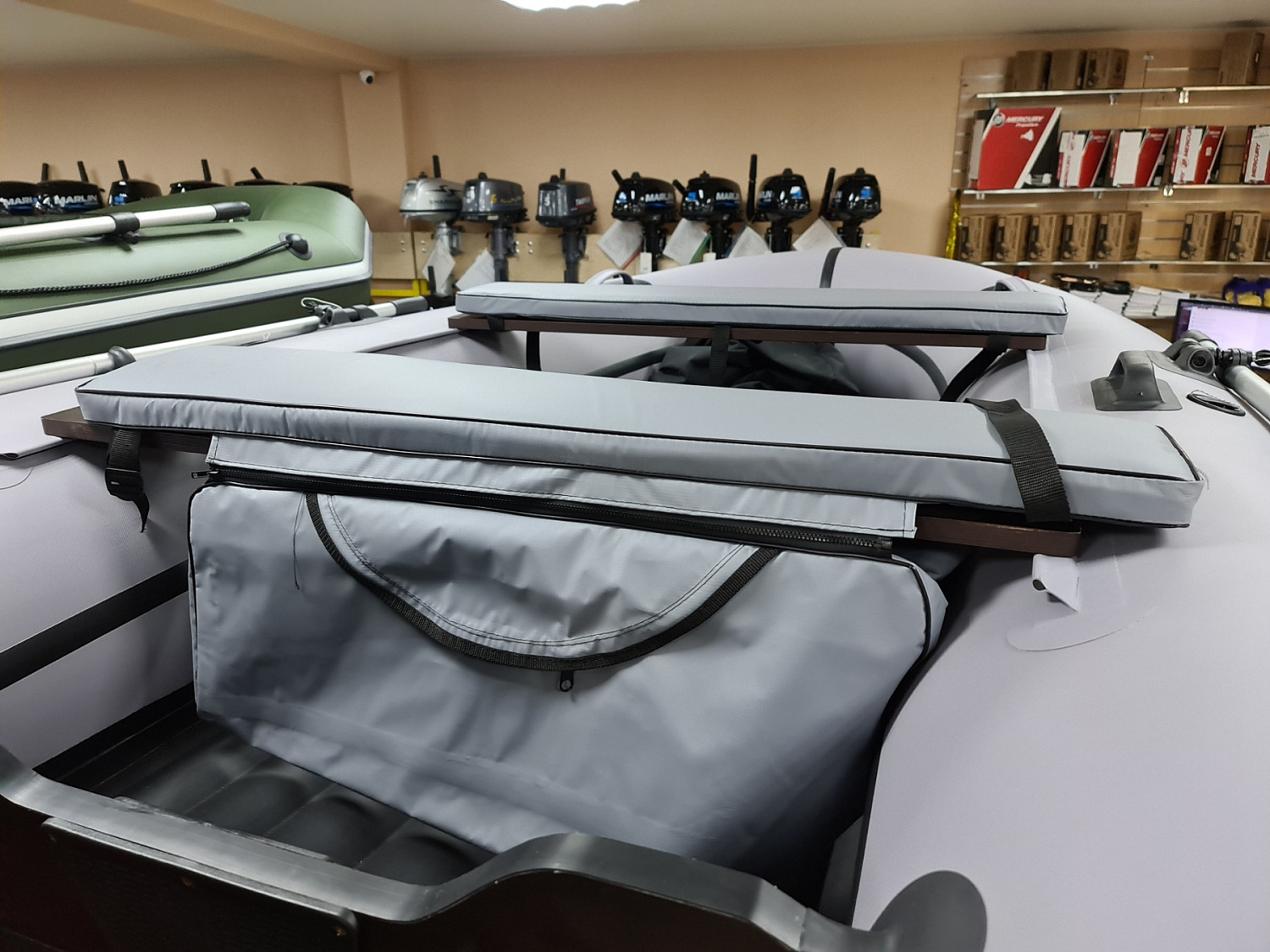 КОМПЛЕКТ МЯГКИХ НАКЛАДОК С СУМКОЙ ДЛЯ ЛОДОК 110Х20 СЕРЫЙ в Батайске