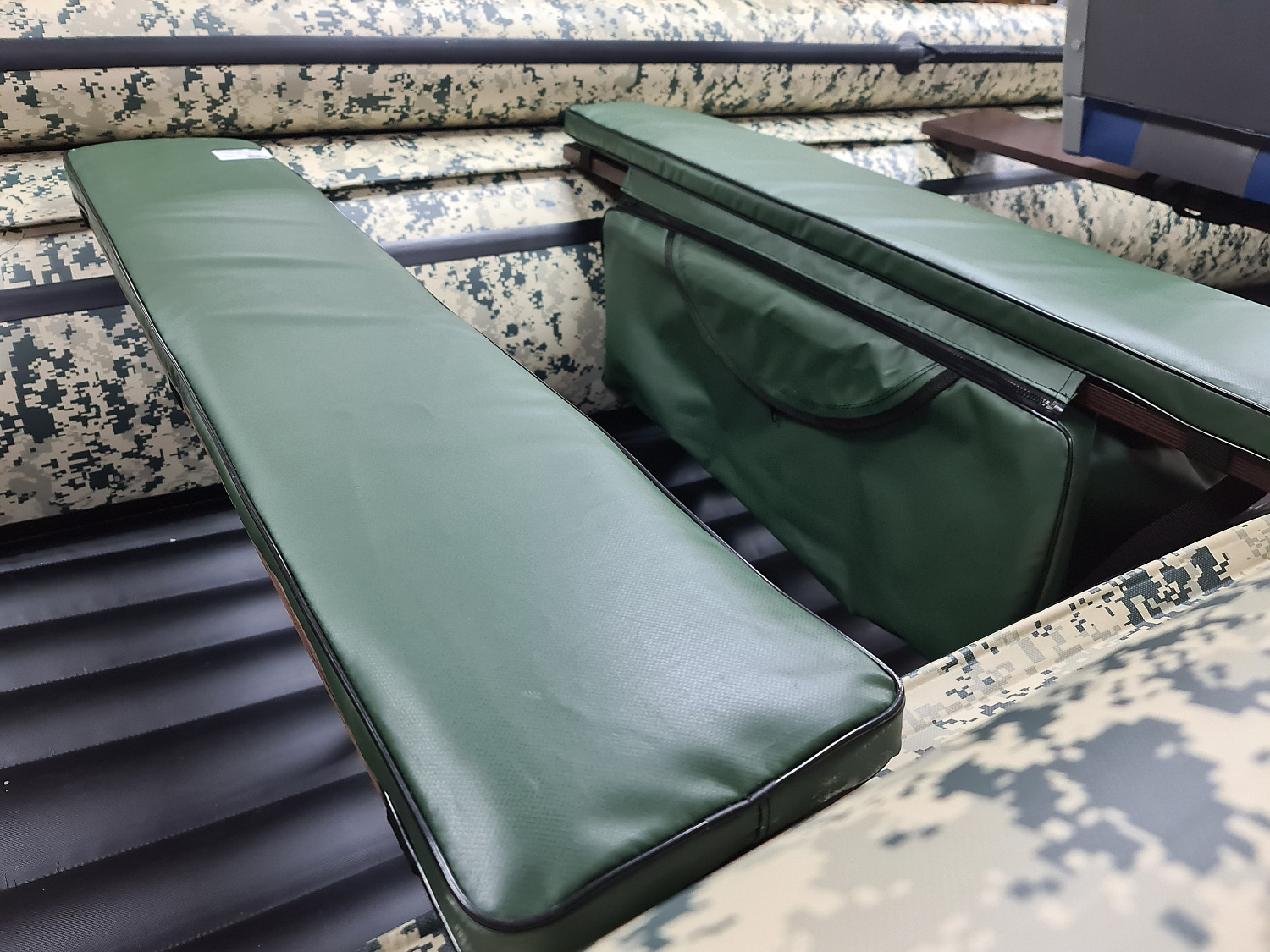 КОМПЛЕКТ МЯГКИХ НАКЛАДОК С СУМКОЙ ДЛЯ ЛОДОК 110Х20 ЗЕЛЕНЫЙ в Батайске